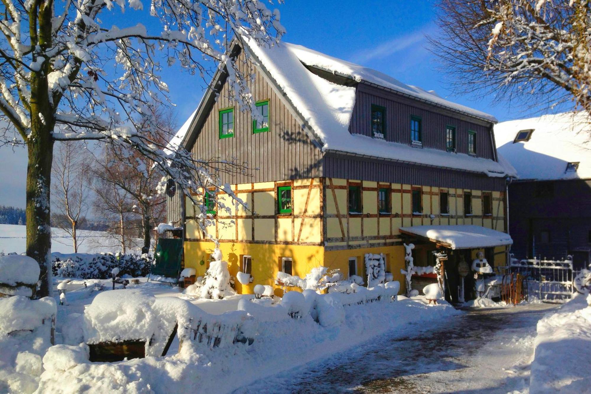 Hotel Olbernhau Mit Sauna - Kleines Landhotel Zur Ofenschenke Exterior photo